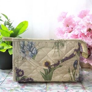 VTG Maggi B Quilted Floral French Country Chic Small Makeup Bag